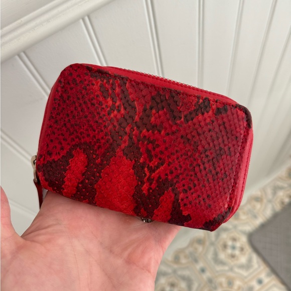 SAKS FIFTH AVE Women's Red Snake Print Zip Around Wallet Keychain - Picture 2 of 3